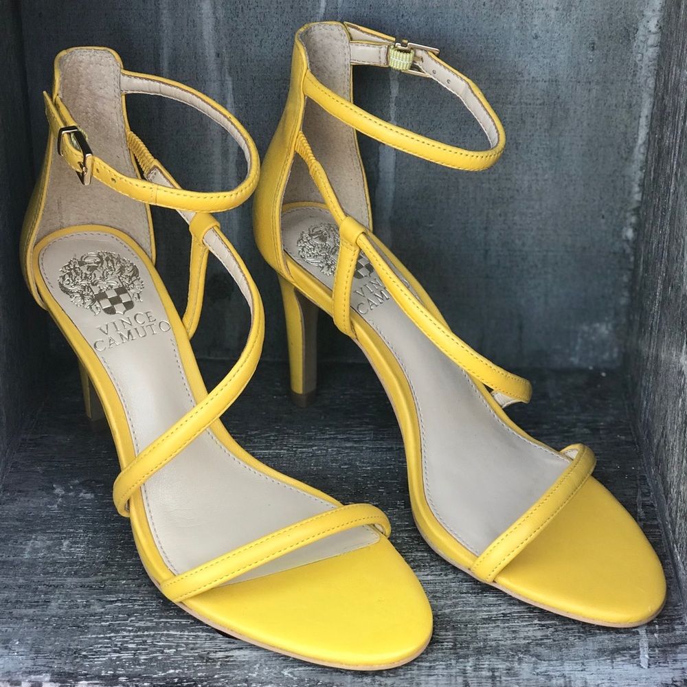 Vince Camuto Yellow Sandals Size 6.5